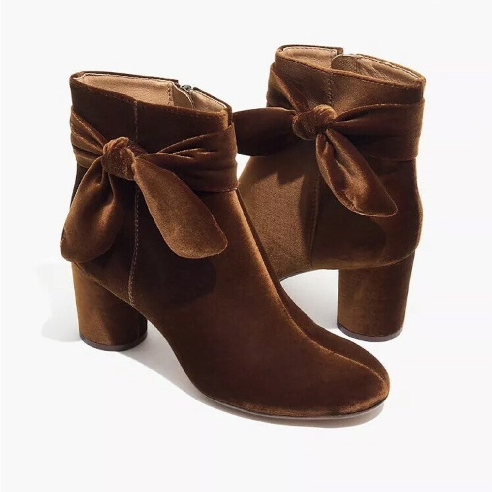 Madewelll Esme Bow Boot In Velvet SZ Burnished Cedar Brown Ankle holiday